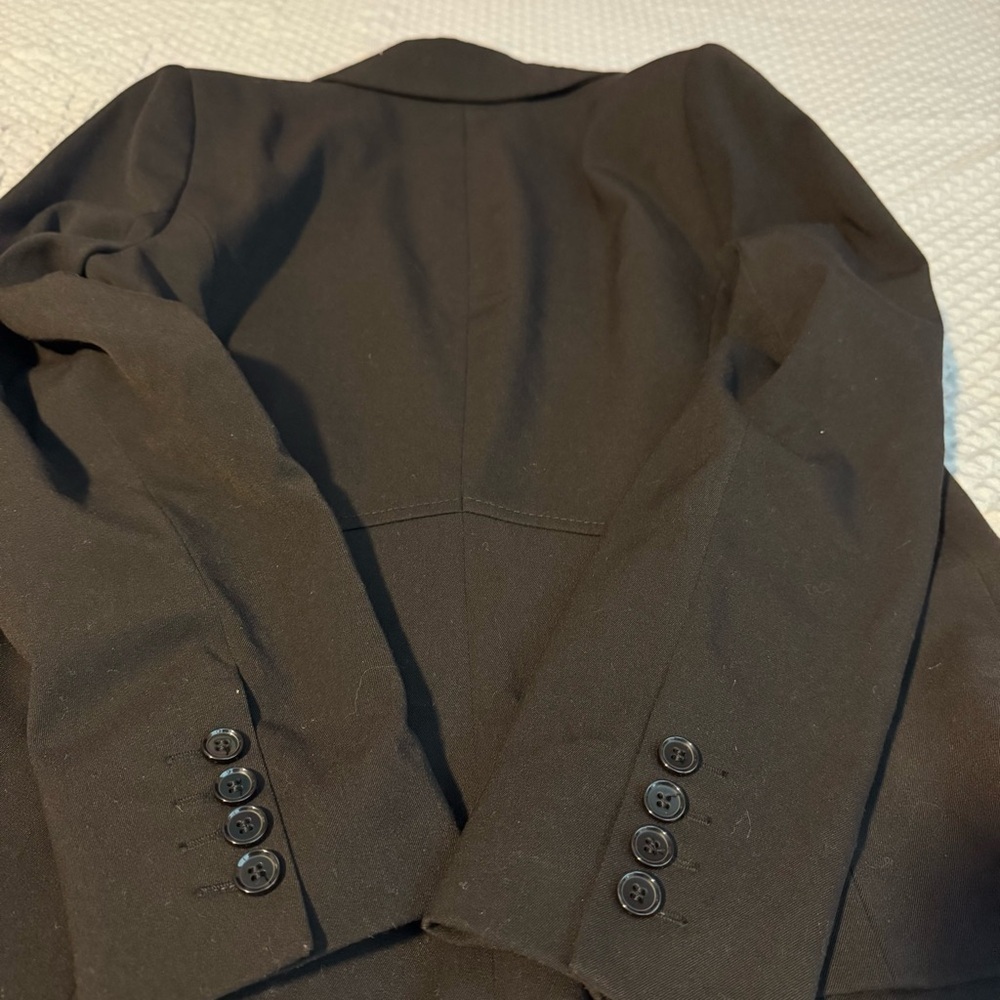 Classic Black Women's Blazer | Excellent Used Condition - Picture 6 of 9